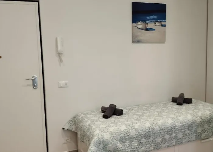 Lamberti - 150 M From The Sea - Just Renewed - Wifi Apartment *